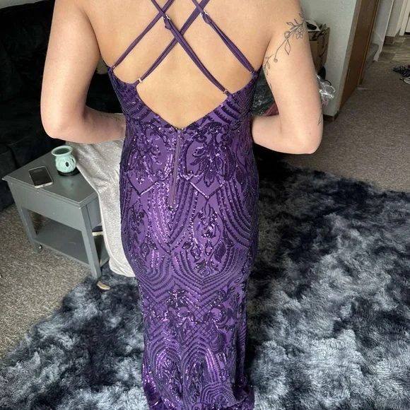 Elegant Purple Sequin Evening Gown - Picture 2 of 3
